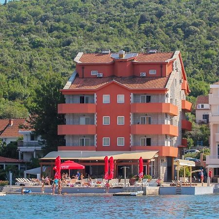 تيفات Apart Hotel Samardzic المظهر الخارجي الصورة
