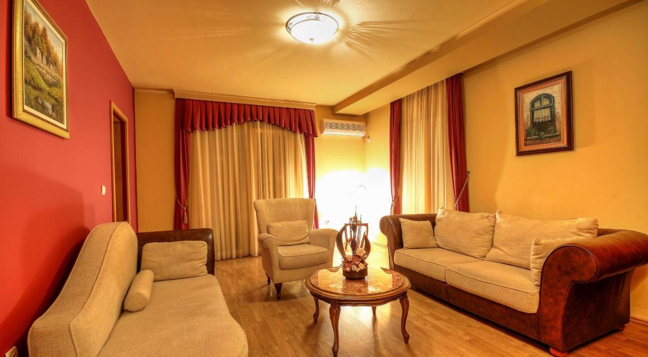 تيفات Apart Hotel Samardzic الغرفة الصورة