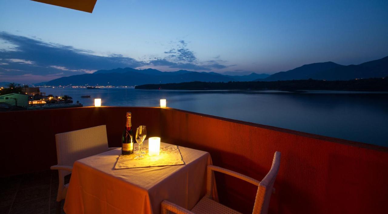 تيفات Apart Hotel Samardzic الغرفة الصورة