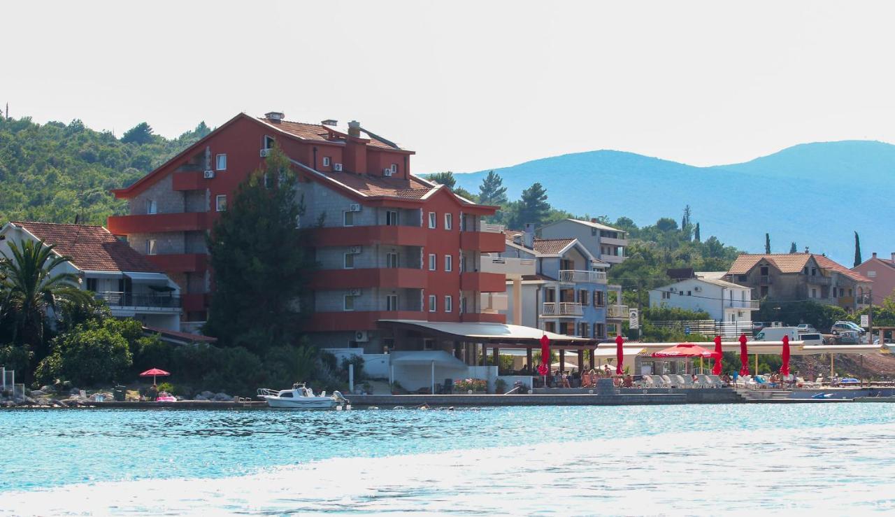 تيفات Apart Hotel Samardzic المظهر الخارجي الصورة
