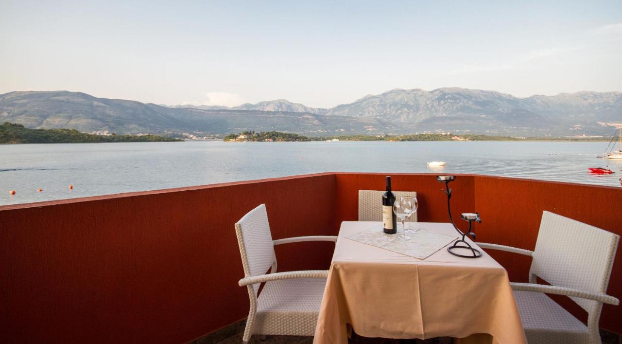 تيفات Apart Hotel Samardzic الغرفة الصورة