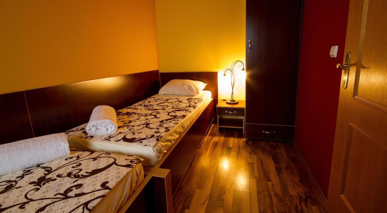 تيفات Apart Hotel Samardzic الغرفة الصورة